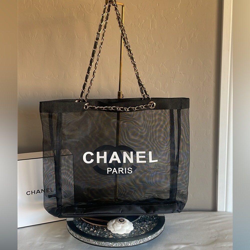 Brand New GWP CHANEL mesh tote and baby pouch - Picture 8 of 17